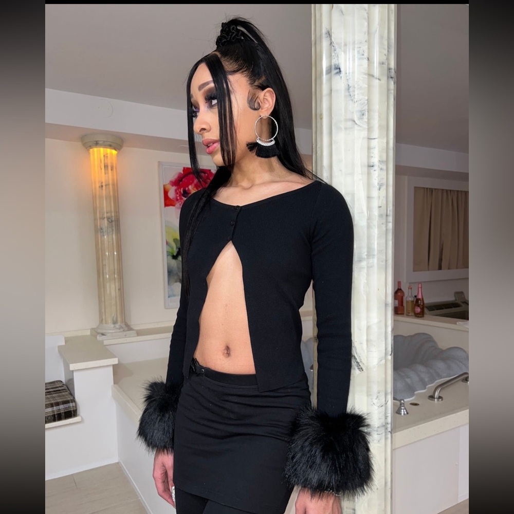THE KRIPT Knit Open Front Faux Fur Cuff Top